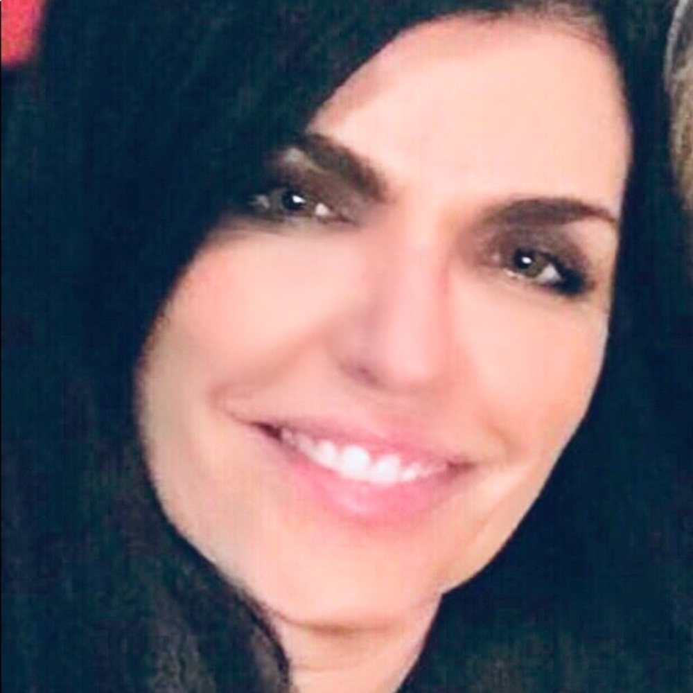 Meet your Posher, Lori